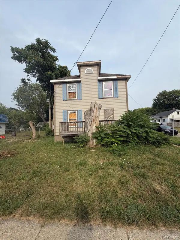 2917 Fenton Road, Flint, MI 48507