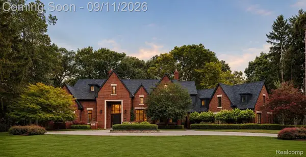 31235 Woodside Drive, Franklin, MI 48025