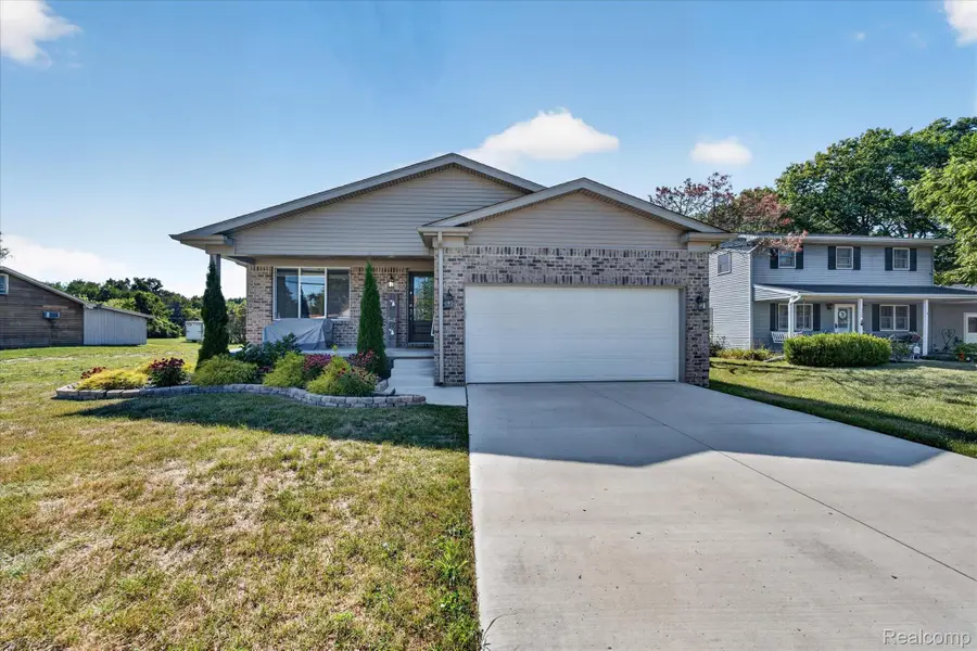 5110 Lathrop Street, Trenton, MI 48183 - #2