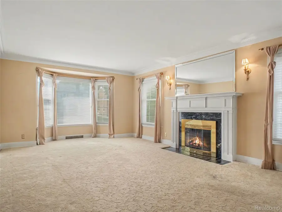 923 Maxine Street, Flint, MI 48503 - #3