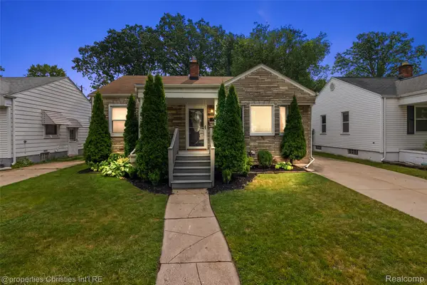 611 S Edgeworth Avenue, RoyalOak, MI 48067
