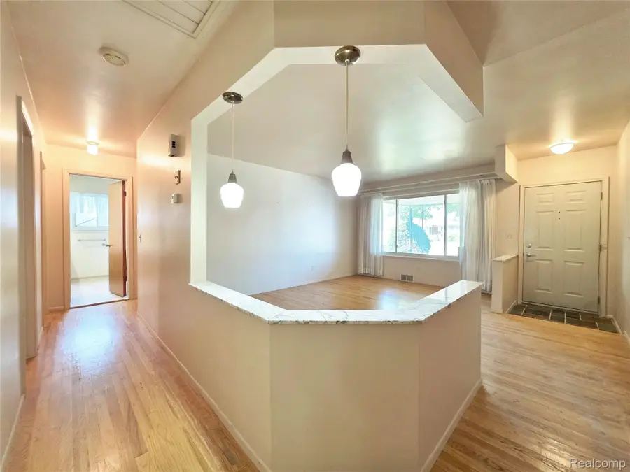 27260 Newport Drive, Warren, MI 48088 - #3