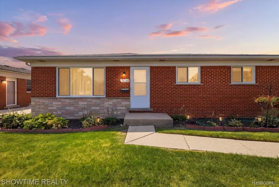14706 Murthum Avenue, Warren, MI 48088 - #2