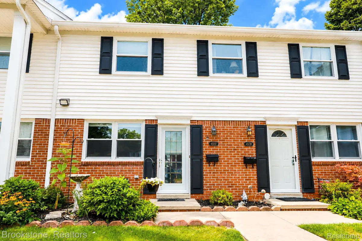 45737 Kensington, Utica, MI 48317 - #1