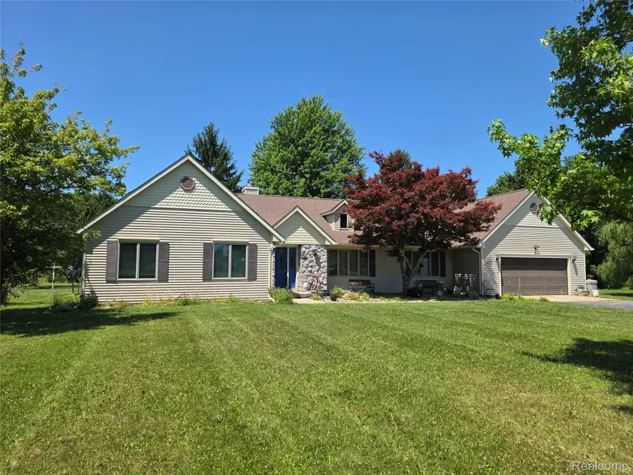 3581 N Burkhart Road, Howell, MI 48855 - #2
