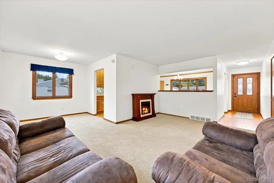 9130 Ann Maria Boulevard, Grand Blanc, MI 48439 - #2