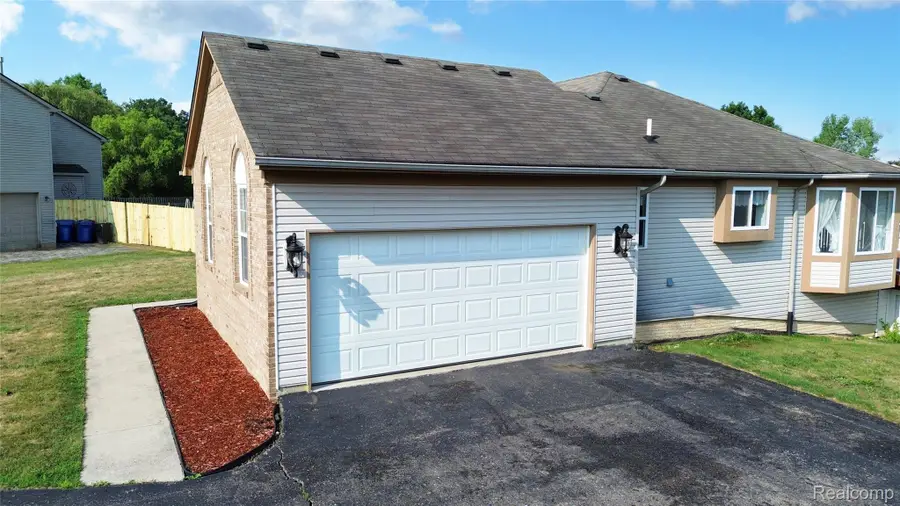 8032 Lark Lane, Mundy, MI 48439 - #2