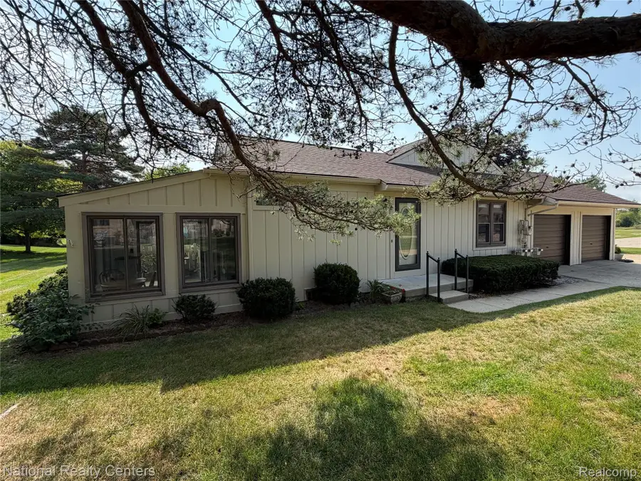 12237 Cambridge #1, South Lyon, MI 48178 - #3