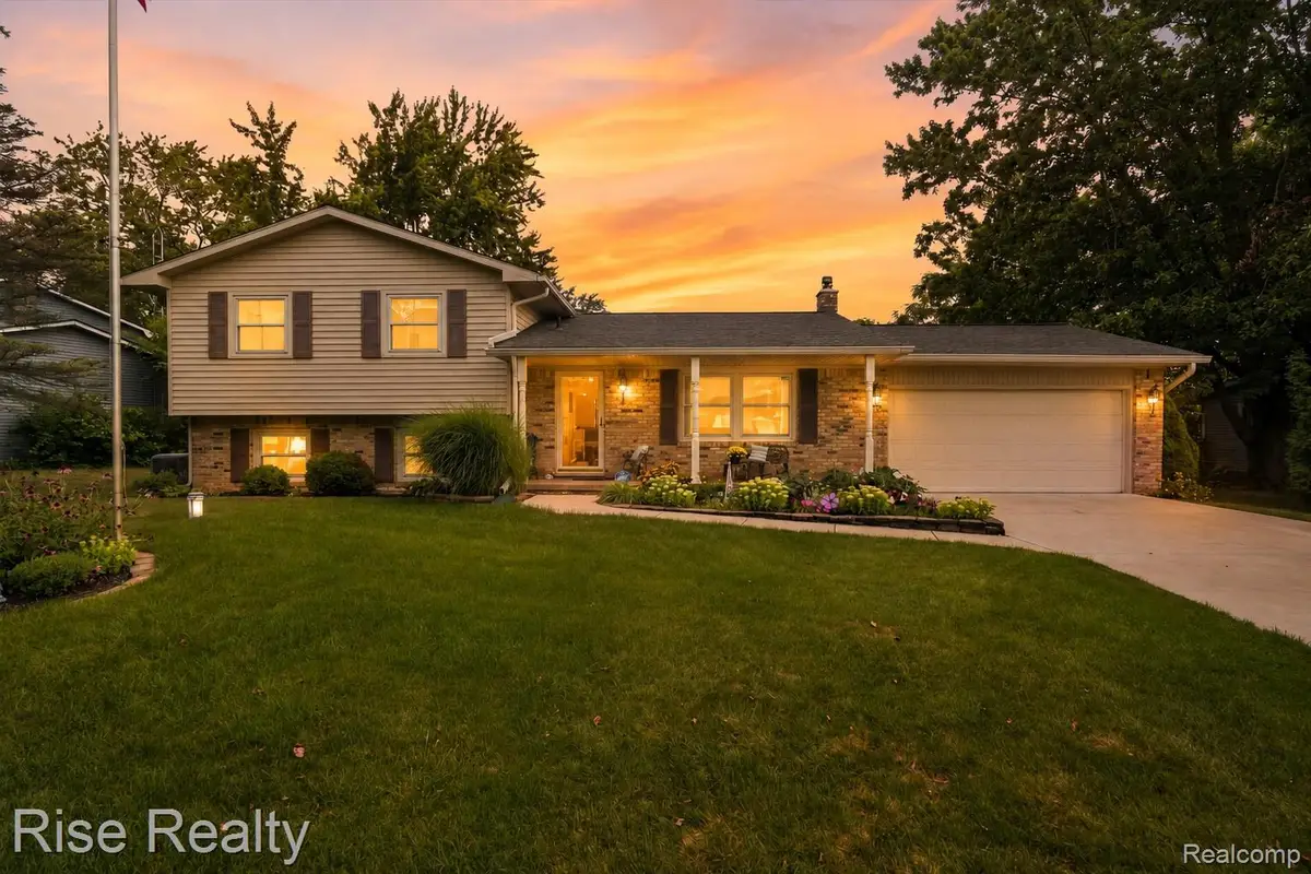 5185 Olde Saybrooke Road, Grand Blanc, MI 48439 - #1