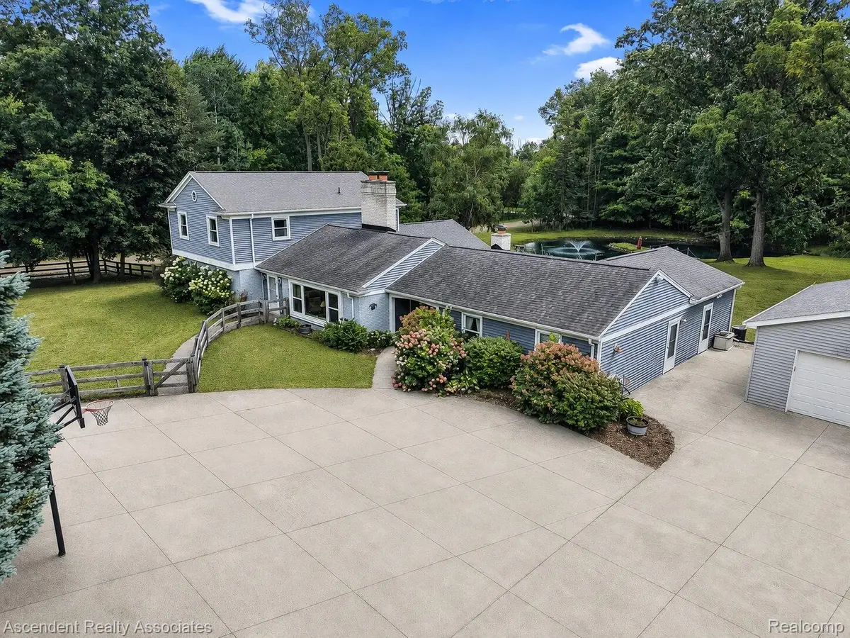 6157 Blue Beech Court, Rochester Hills, MI 48306 - #1