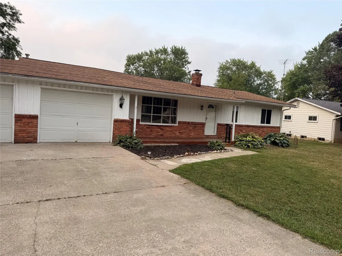 5347 Mapletree Drive, Flint, MI 48532 - #1