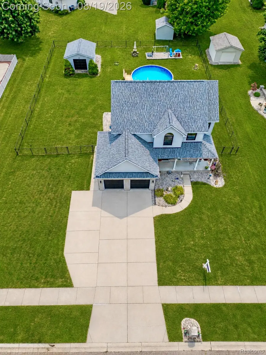 6250 Burningtree Drive, Burton, MI 48509 - #2