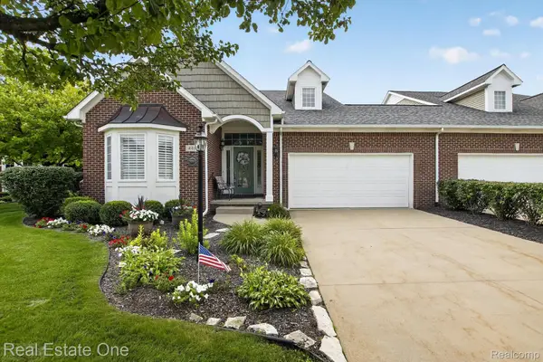 446 Delmar Court, Highland, MI 48357
