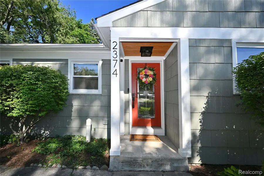 2374 Rutherford Road, Bloomfield, MI 48302 - #2