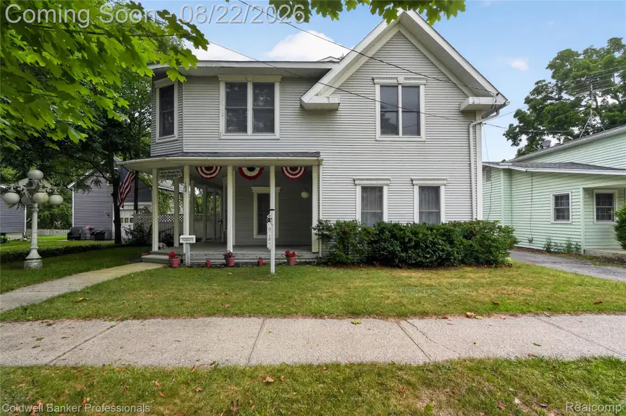 108 College Street S, Holly, MI 48442 - #2