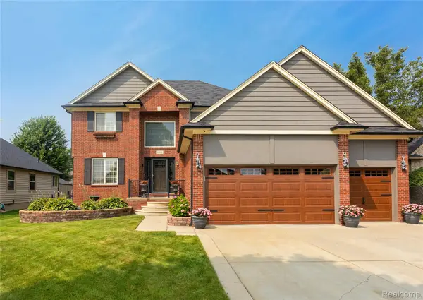 53599 Ashley Drive, NewBaltimore, MI 48047