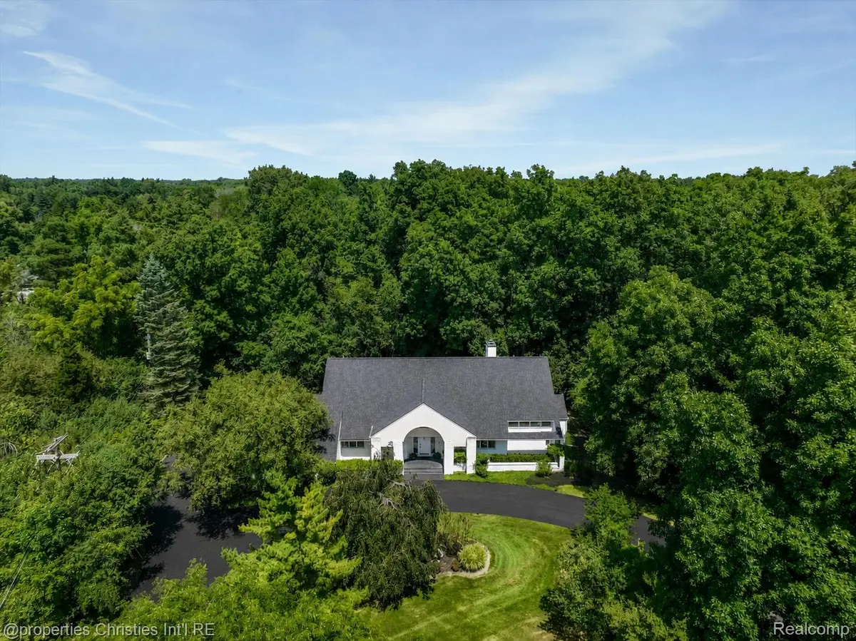 23658 Shagwood Drive, Bingham Farms, MI 48025 - #1