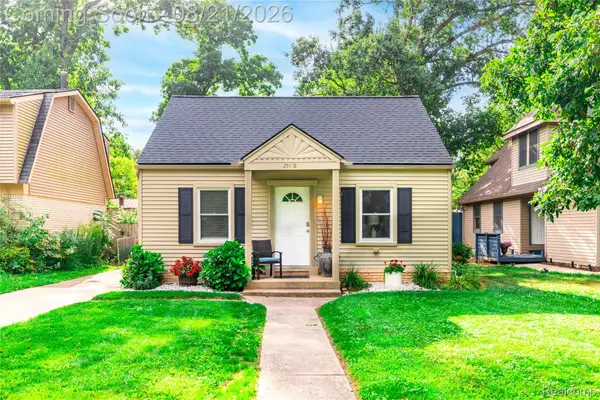 25478 6th Street, GrosseIle, MI 48138