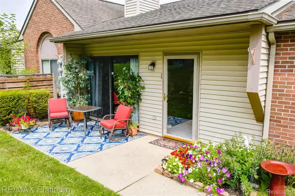 338 Spring Brooke Drive, Brighton, MI 48116