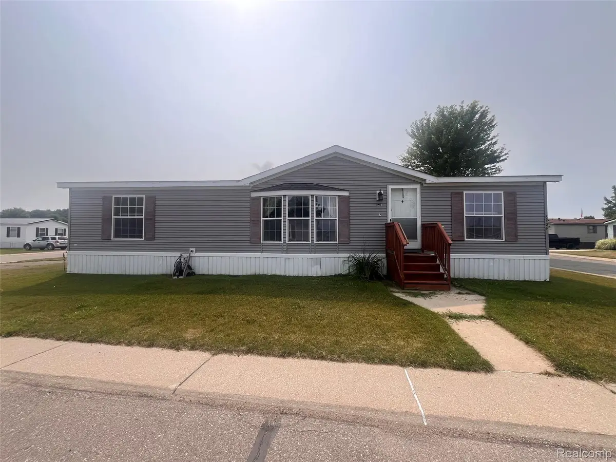 8304 Hidden Hollow, Fenton, MI 48430 - #1