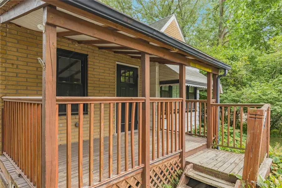 21328 Waldron Street, Farmington Hills, MI 48336 - #3