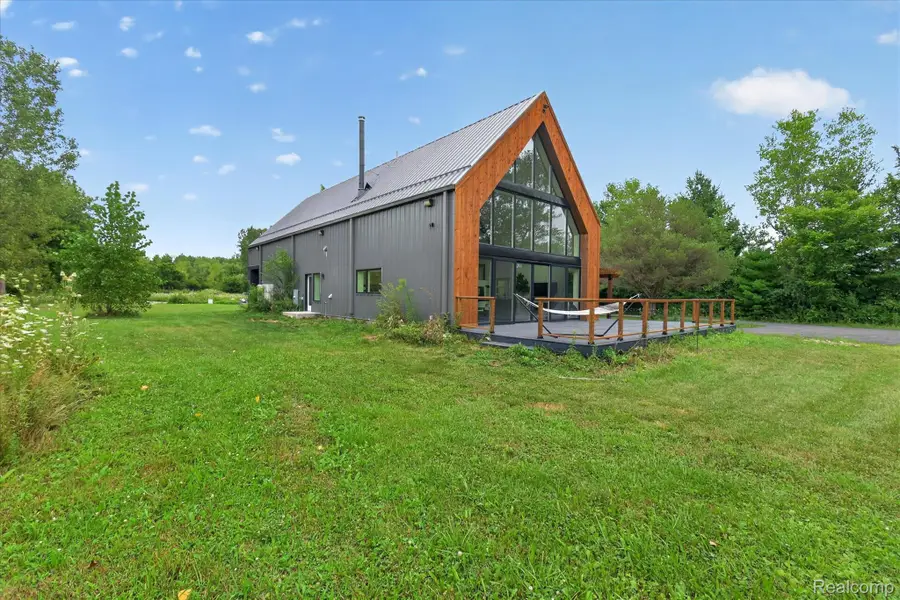 44336 Robons Road, Belleville, MI 48111 - #2
