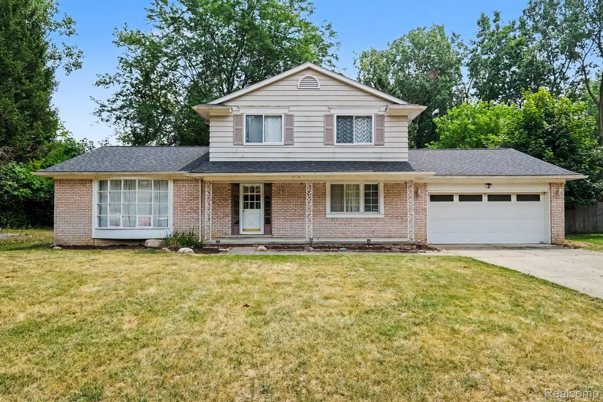 436 Dutch Mill Drive, Flushing, MI 48433 - #1