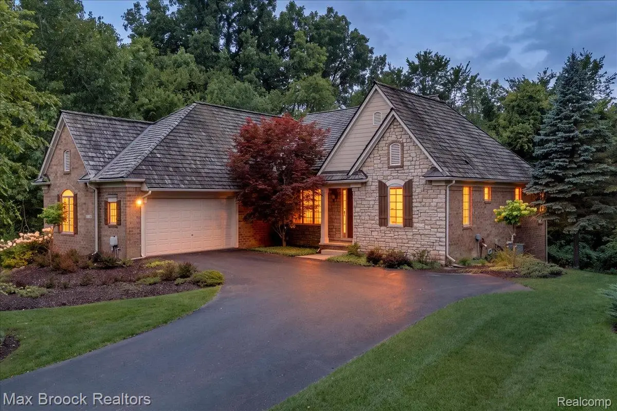 32935 Cressbrook Circle, Franklin, MI 48025 - #1