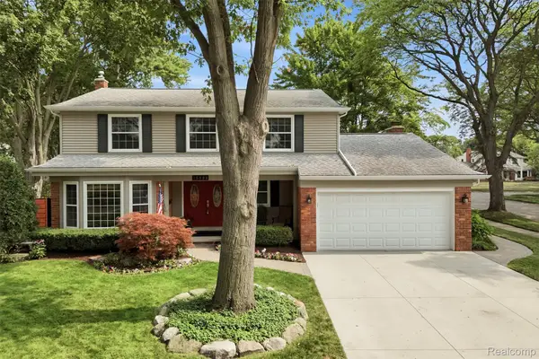 15338 Susanna Circle, Livonia, MI 48154