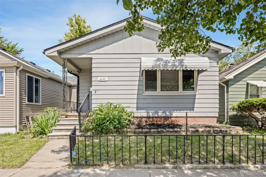 8287 Meadow Avenue, Warren, MI 48089 - #2