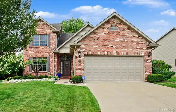 13048 Harbor Landings Drive, Fenton, MI 48430