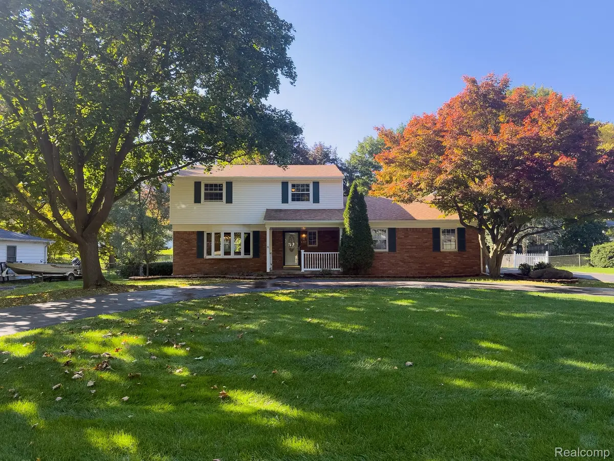 1353 Alhi Street, Waterford, MI 48328 - #1
