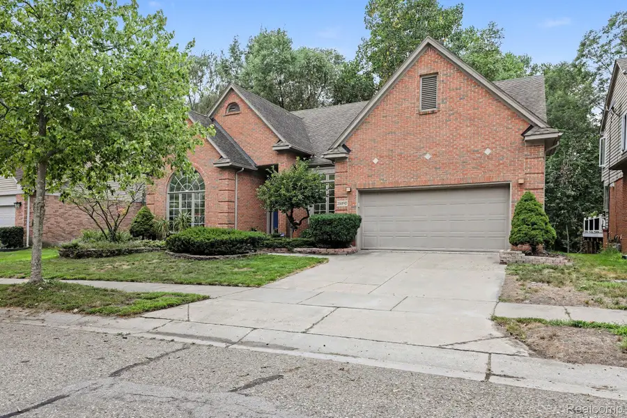 25890 Abbey Drive, Novi, MI 48374 - #3