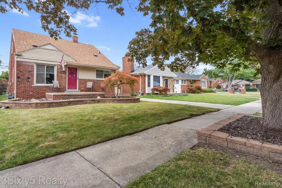8418 Quandt Avenue, Allen Park, MI 48101 - #2