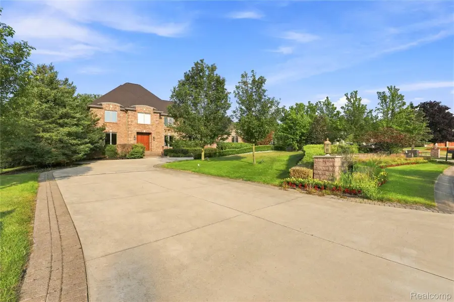 8263 Pine Hollow Trail, Grand Blanc, MI 48439 - #3