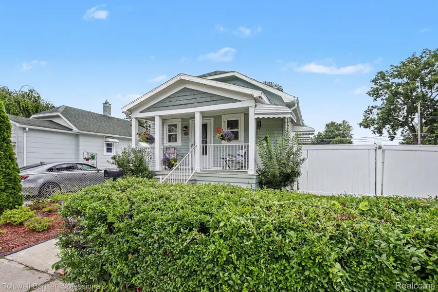 83 Gibbs Street, Mount Clemens, MI 48043 - #3