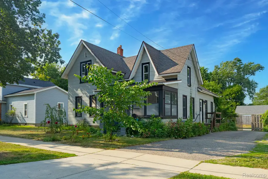 204 Oakland Street, Holly, MI 48442 - #2