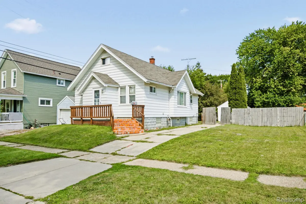 1218 12th Street, Port Huron, MI 48060 - #1