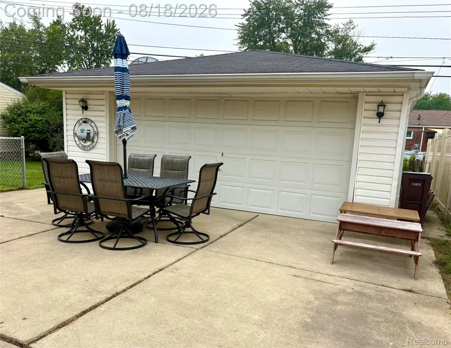 1812 E Longmeadow Road, Trenton, MI 48183 - #3