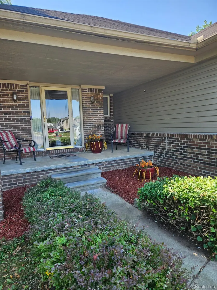 45113 Lindsey Drive, Van Buren, MI 48111 - #3