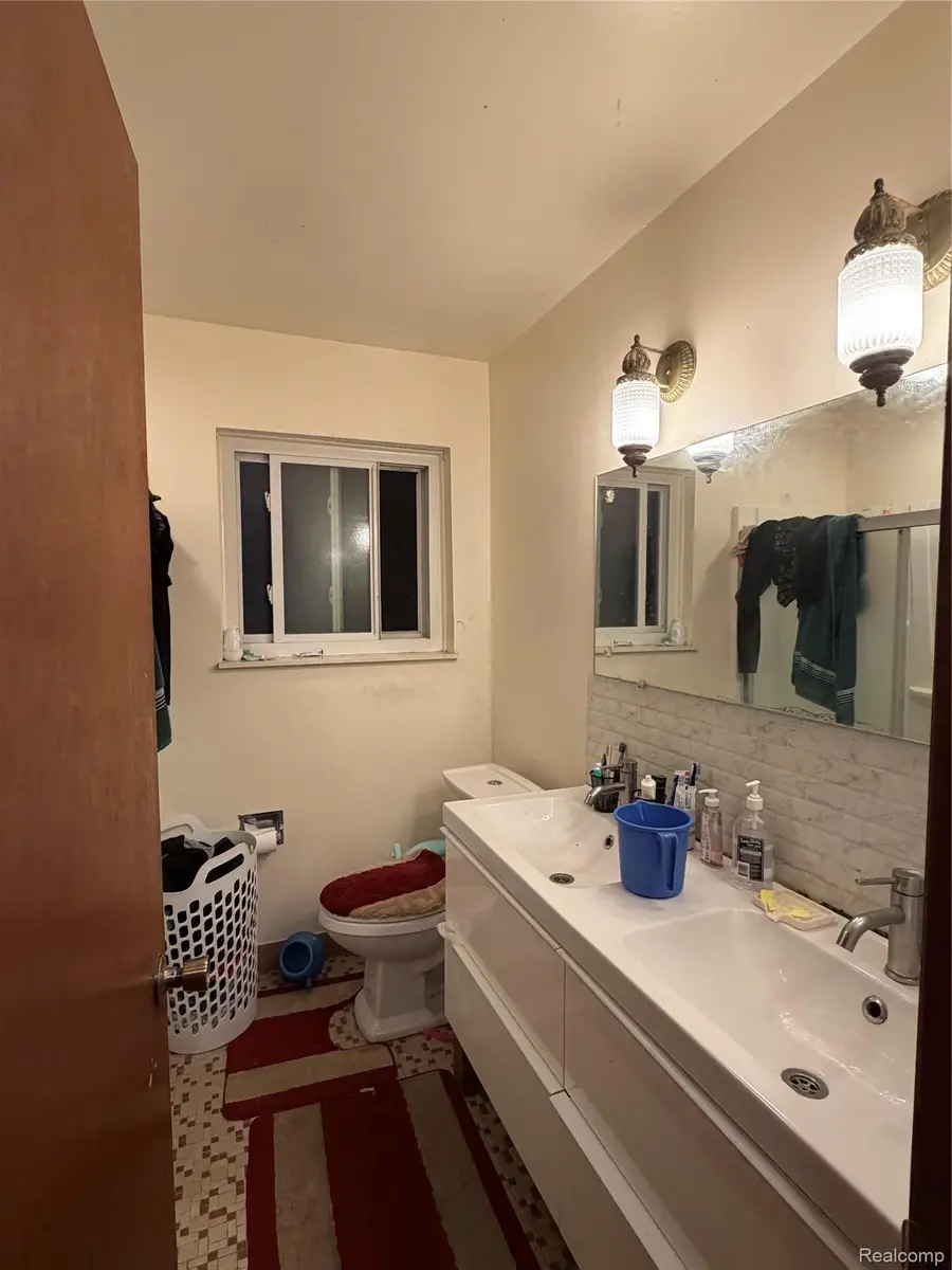 29641 Walker Drive, Warren, MI 48092 - #3