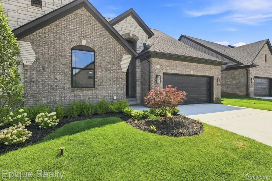 3377 Brookdale Lane #13, Orion, MI 48360 - #2