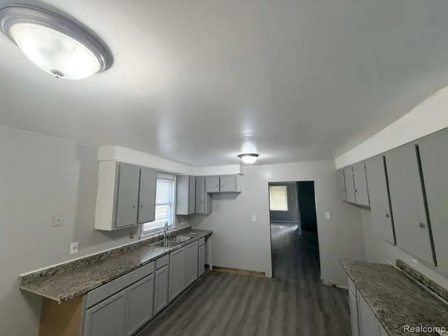 6390 Vaughan Street, Detroit, MI 48228 - #3