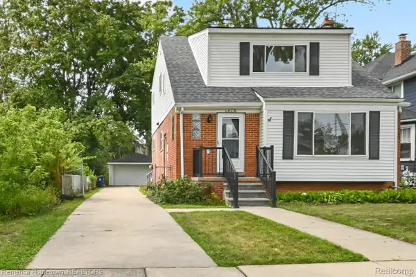 475 N Harvey Street N, Plymouth, MI 48170
