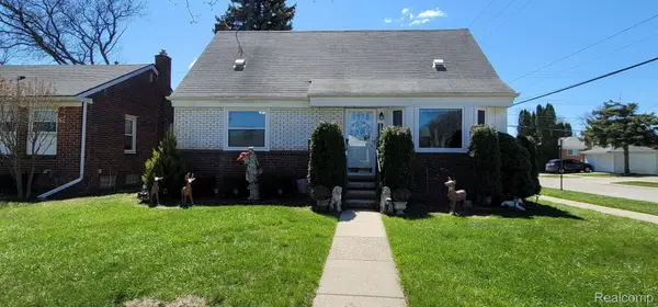 14301 Manhattan Street, OakPark, MI 48237