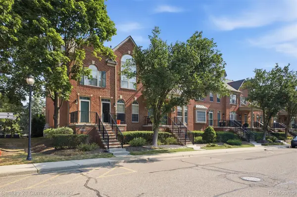 39444 Springwater Drive, Northville, MI 48168