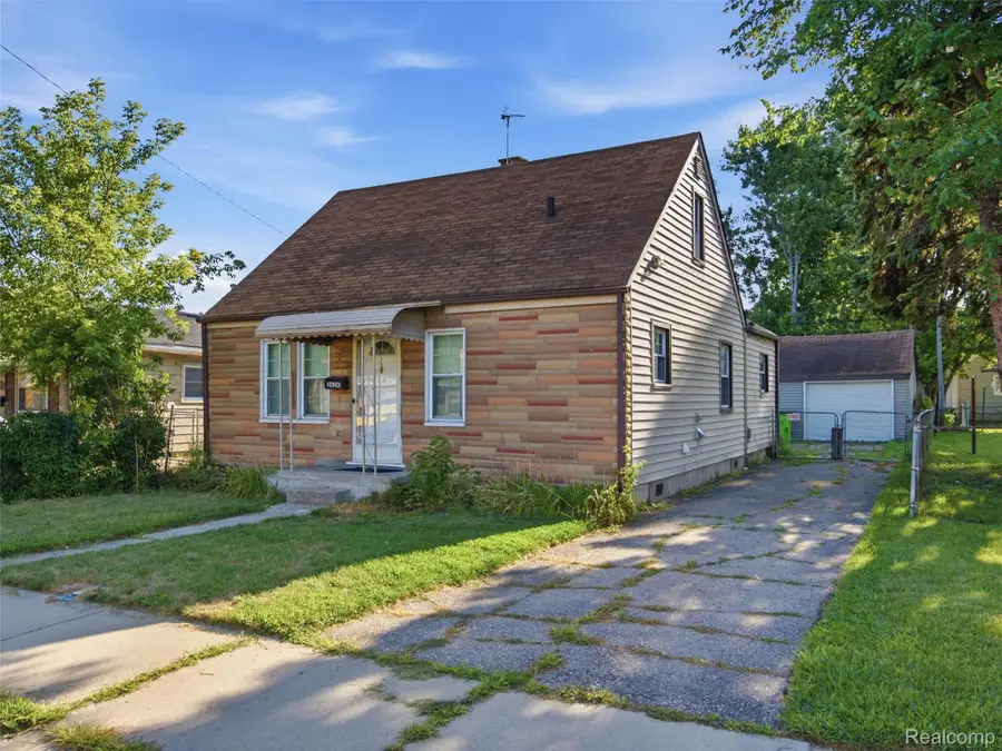 26210 Clancy Street, Roseville, MI 48066 - #3