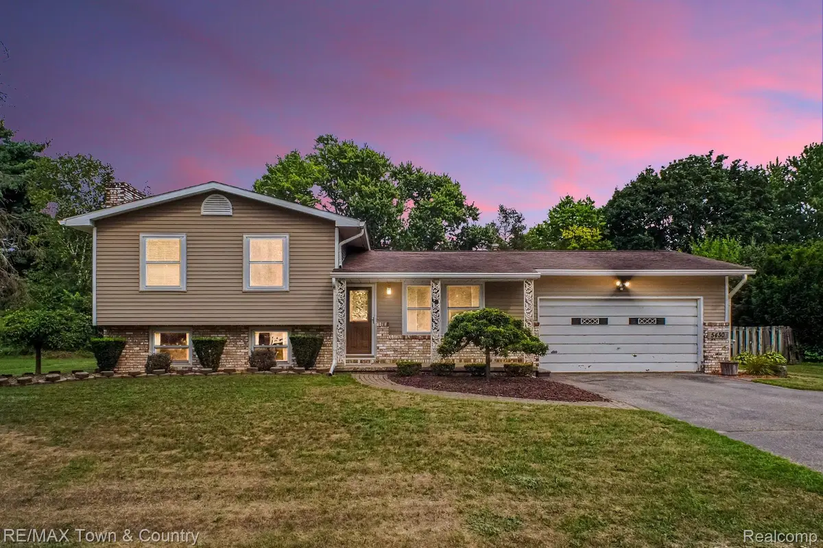5430 River Ridge Drive, Flushing, MI 48433 - #1