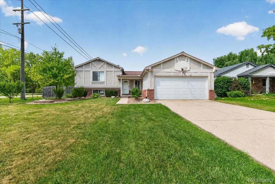 1686 Heritage Drive, Canton, MI 48188 - #2
