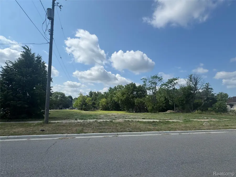 3037 Flushing Road, Flint, MI 48504 - #2